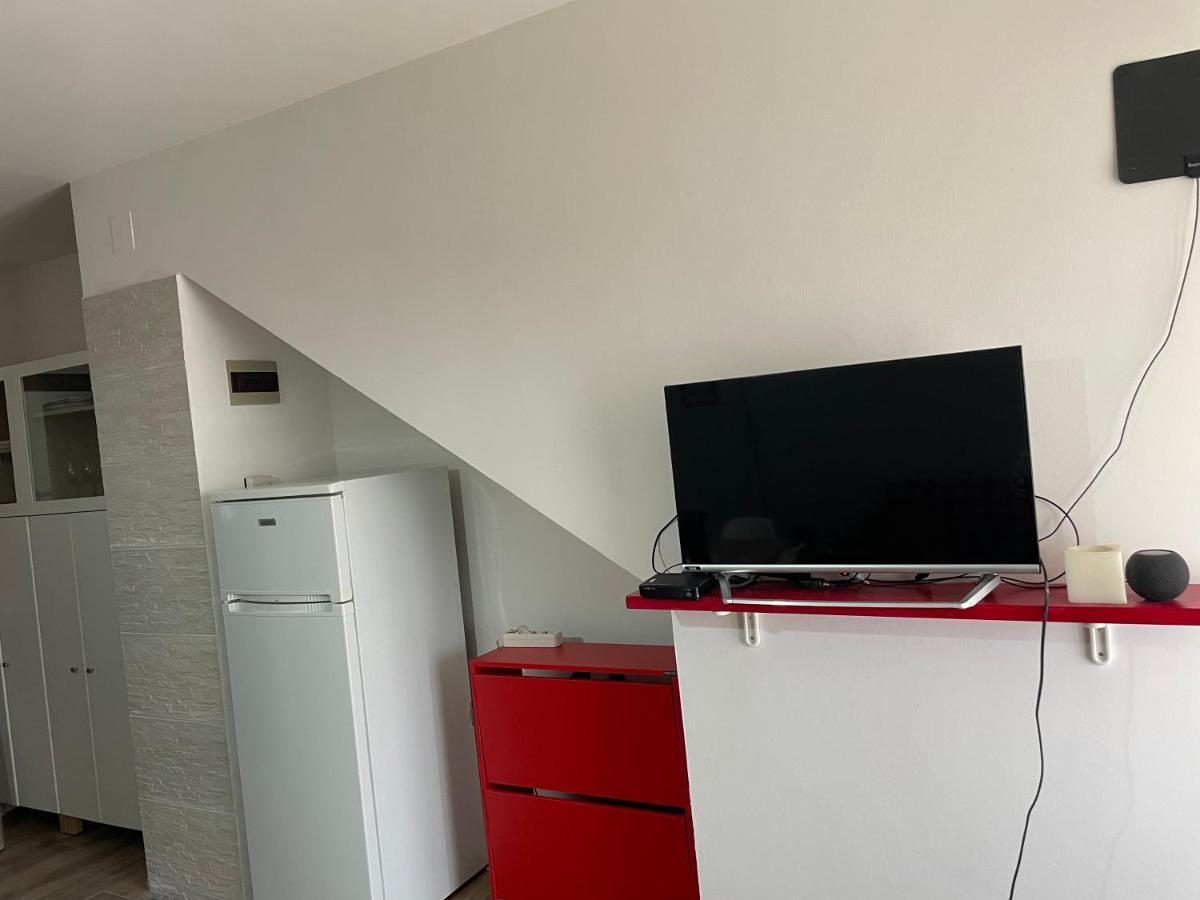 Tenna Lake Apartment Ischia Red מראה חיצוני תמונה